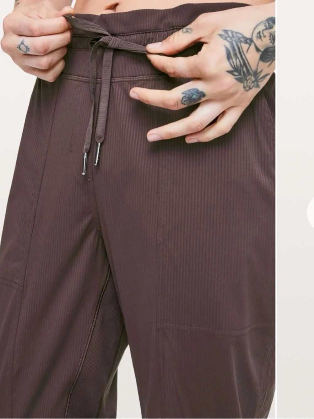 Lululemon Dance Studio Crop - Picture 2 of 11